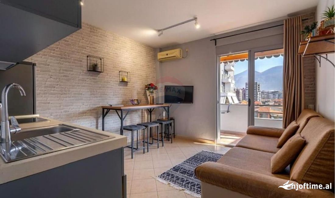 Shtepi me qera Apartament ne Tirane, 2+1, Mobilimi E mobiluar, Pagesa 700  Euro.