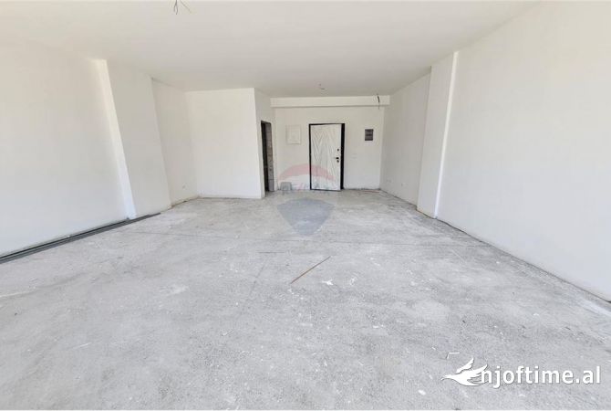 Ambient biznesi ne shitje 3+1 ne Tirane - 359,000 Euro