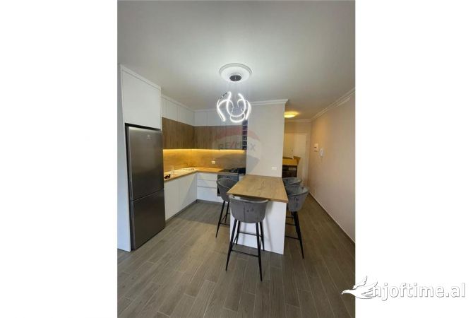 Shtepi me qera Apartament ne Tirane, 2+1, Mobilimi E mobiluar, Pagesa 750  Euro.