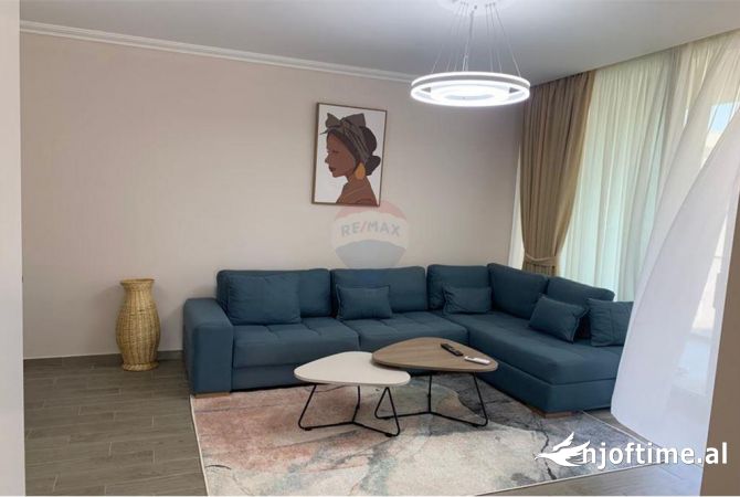 Shtepi me qera 2+1 ne Tirane - 750 Euro