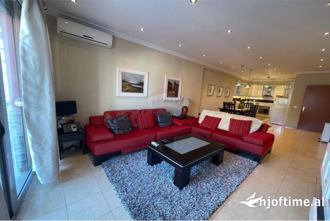 Shtepi me qera 2+1 ne Tirane - 800 Euro