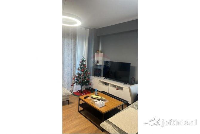 Shtepi me qera 2+1 ne Tirane - 800 Euro