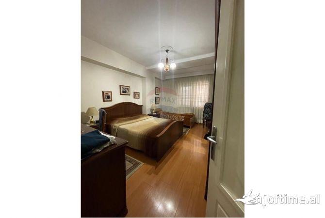 Shtepi me qera 2+1 ne Tirane - 700 Euro