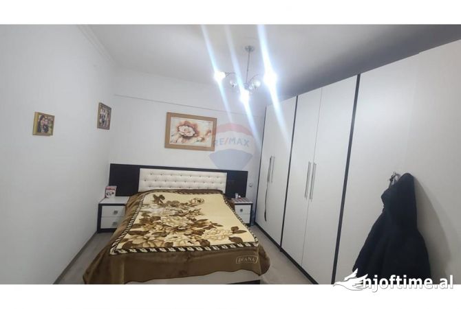 Shtepi me qera 2+1 ne Tirane - 60,000 Leke