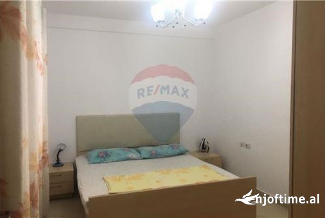Shtepi me qera 1+1 ne Tirane - 35,000 Leke