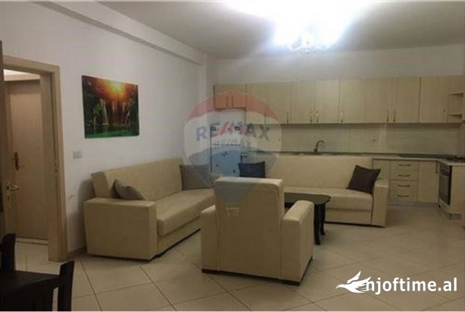 Shtepi me qera 1+1 ne Tirane - 35,000 Leke