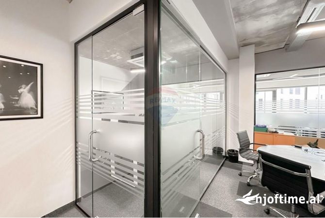 Ambient biznesi me qera 3+1 ne Tirane - 1,800 Euro