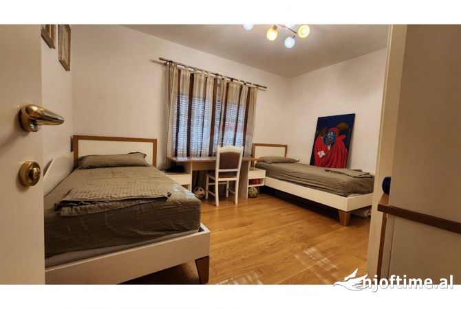 Shtepi me qera Apartament ne Tirane, 2+1, Mobilimi E mobiluar, Pagesa 750  Euro.