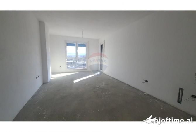 Shtepi ne shitje Apartament ne Tirane, 2+1, Mobilimi Bosh, pa mobiluar, Pagesa 143,300  Euro.