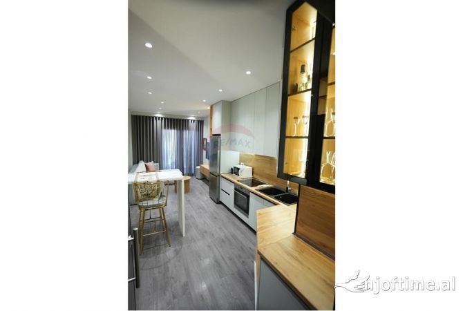 Shtepi me qera 1+1 ne Tirane - 1,200 Euro