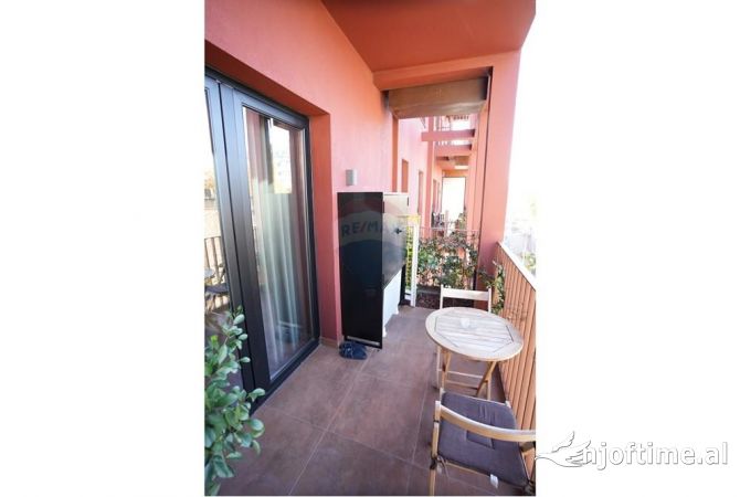 Shtepi me qera 1+1 ne Tirane - 1,200 Euro