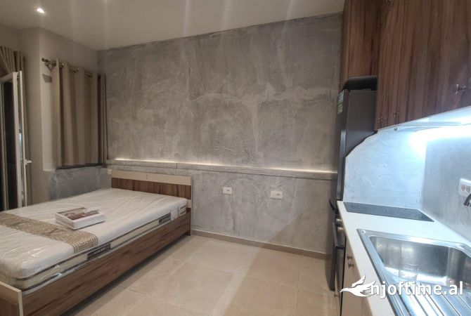 Shtepi me qera Garsoniere ne Tirane - 300 Euro