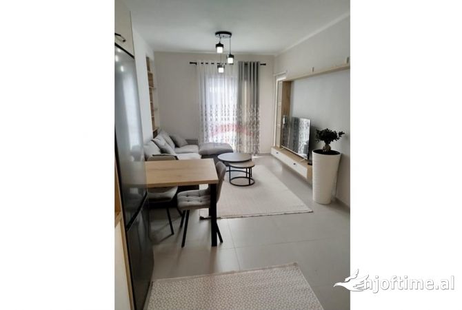 Shtepi me qera 1+1 ne Tirane - 400 Euro