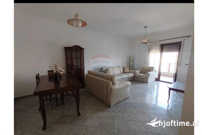 Shtepi me qera 2+1 ne Tirane - 650 Euro