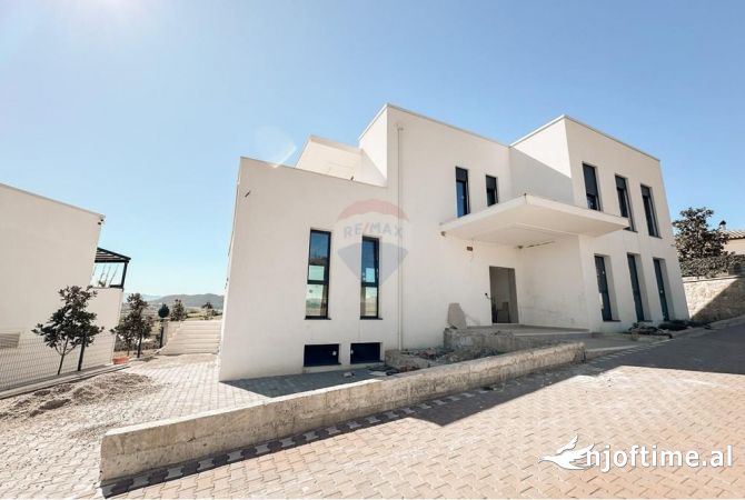 Shtepi ne shitje 7+1 ne Tirane - 850,000 Euro