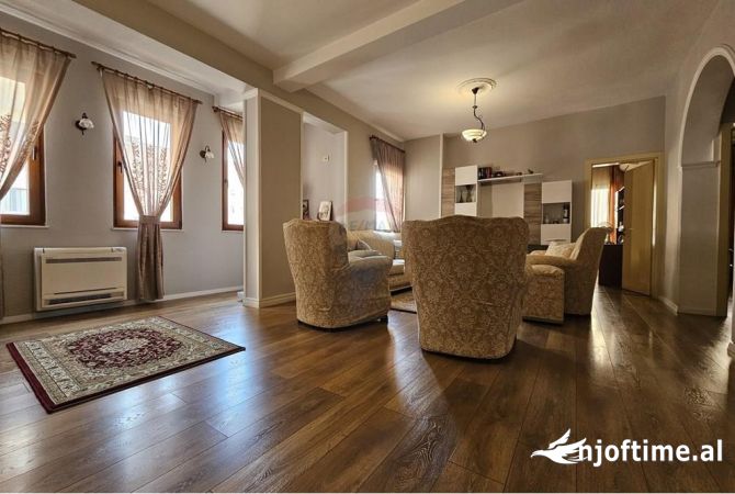 Shtepi ne shitje 2+1 ne Tirane - 225,000 Euro
