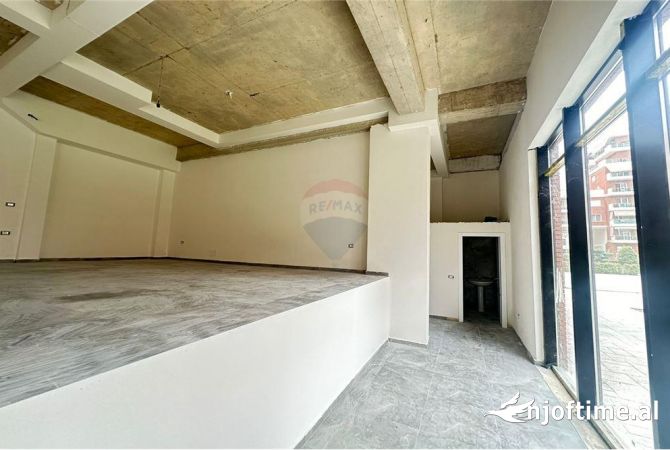 Ambient biznesi me qera 1+1 ne Tirane - 800 Euro