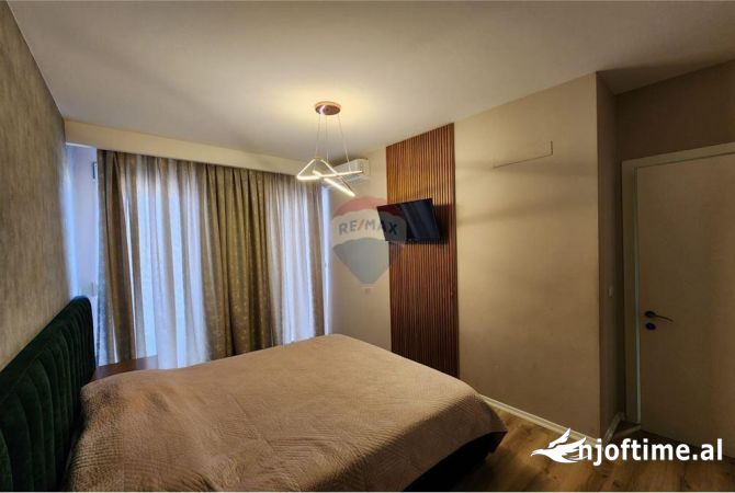 Shtepi me qera 2+1 ne Tirane - 700 Euro