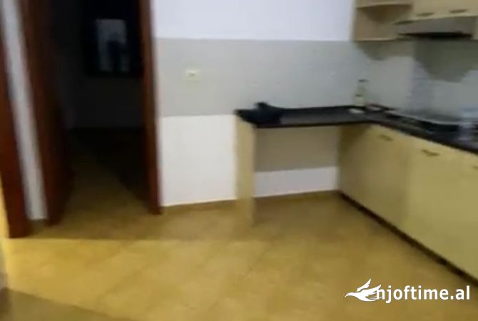 Shtepi me qera 2+1 ne Tirane - 350 Euro
