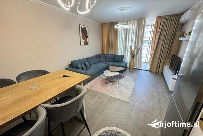 Shtepi me qera 2+1 ne Tirane - 750 Euro