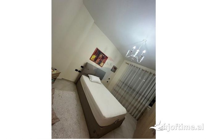 Shtepi me qera 1+1 ne Tirane - 450 Euro