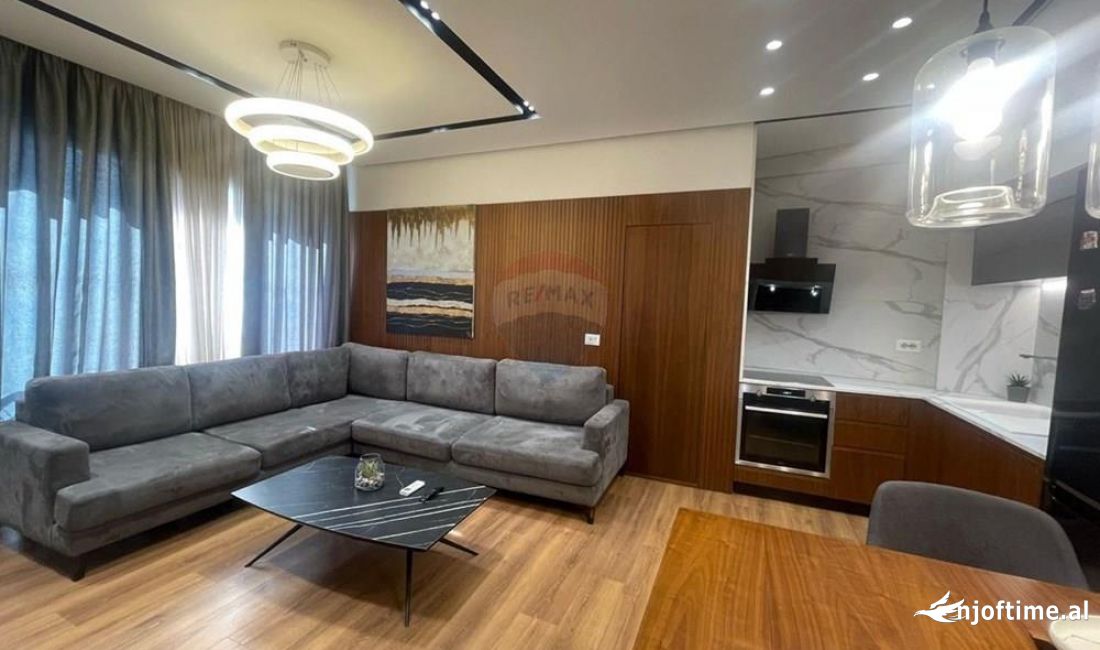 Shtepi ne shitje Apartament ne Tirane, 2+1, Mobilimi E mobiluar, Pagesa 160,000  Euro.