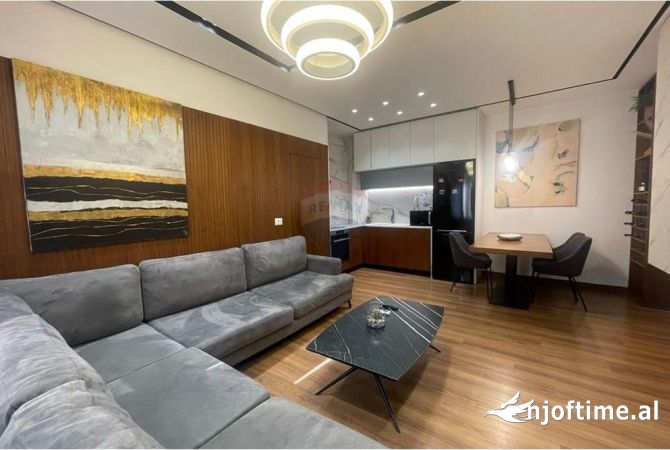 Shtepi ne shitje Apartament ne Tirane, 2+1, Mobilimi E mobiluar, Pagesa 160,000  Euro.