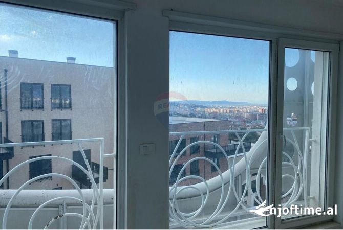 Shtepi ne shitje Duplex(shtepi me 2 kate) ne Tirane, 4+1, Mobilimi Bosh, pa mobiluar, Pagesa 510,000  Euro.