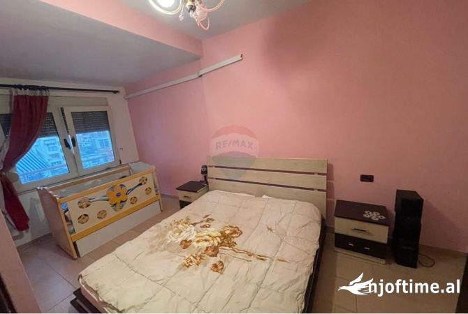 Shtepi me qera 3+1 ne Tirane - 800 Euro