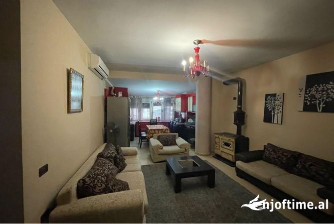 Shtepi me qera 3+1 ne Tirane - 800 Euro