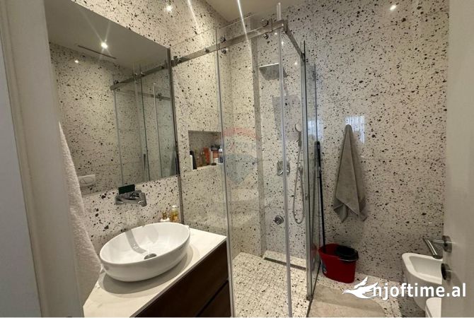 Shtepi me qera Apartament ne Tirane, 1+1, Mobilimi E mobiluar, Pagesa 750  Euro.