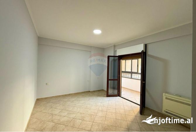 Shtepi ne shitje 2+1 ne Tirane - 320,000 Euro