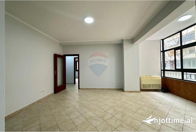 Shtepi ne shitje 2+1 ne Tirane - 320,000 Euro