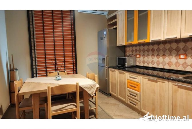 Shtepi me qera 3+1 ne Tirane - 1,000 Euro
