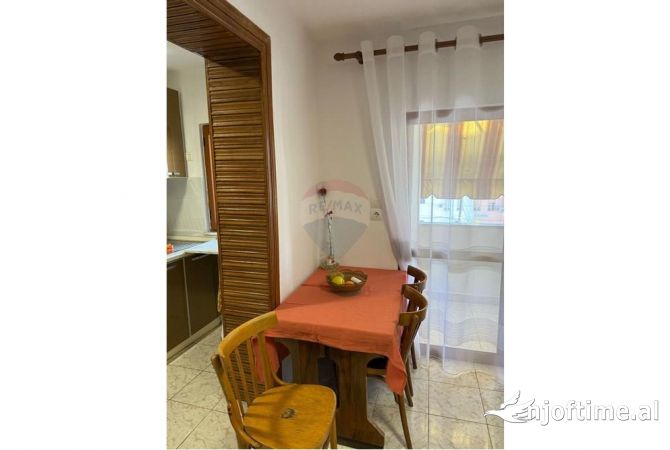 Shtepi me qera 3+1 ne Tirane - 650 Euro