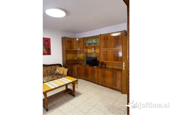 Shtepi me qera 3+1 ne Tirane - 650 Euro