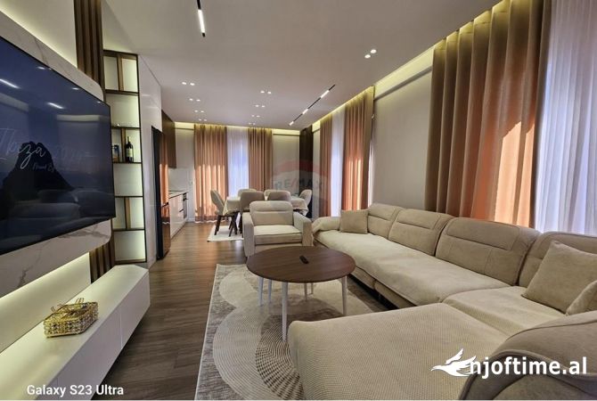 Shtepi me qera 2+1 ne Tirane - 900 Euro