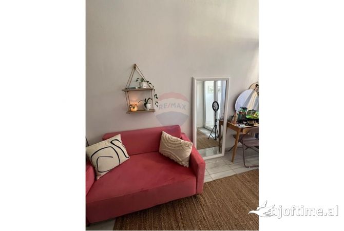 Shtepi ne shitje 1+1 ne Tirane - 75,000 Euro