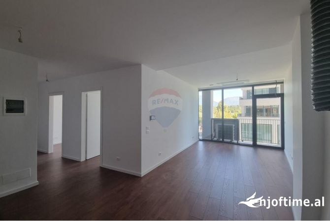 Ambient biznesi me qera 3+1 ne Tirane - 1,500 Euro