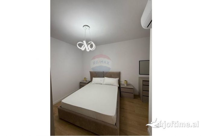 Shtepi me qera 2+1 ne Tirane - 650 Euro