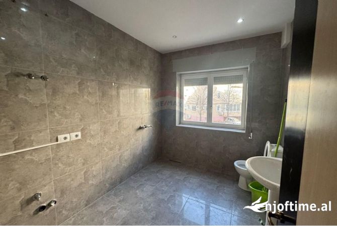 Shtepi ne shitje 2+1 ne Tirane - 350,000 Euro