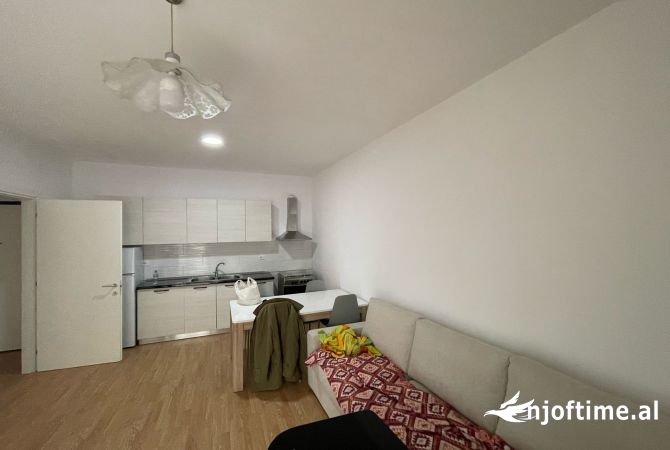 Shtepi me qera 2+1 ne Tirane - 500 Euro