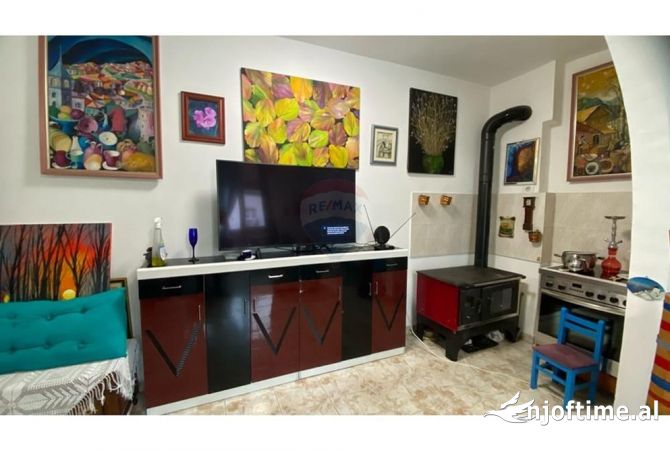 Shtepi ne shitje 2+1 ne Tirane - 198,000 Euro