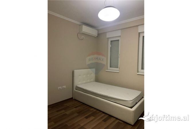 Shtepi me qera 3+1 ne Tirane - 800 Euro
