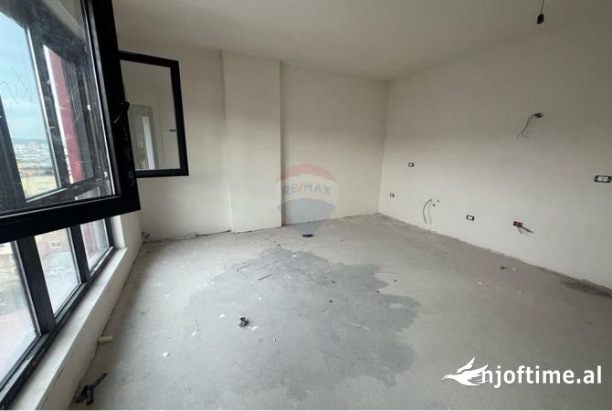 Shtepi ne shitje 1+1 ne Tirane - 180,000 Euro