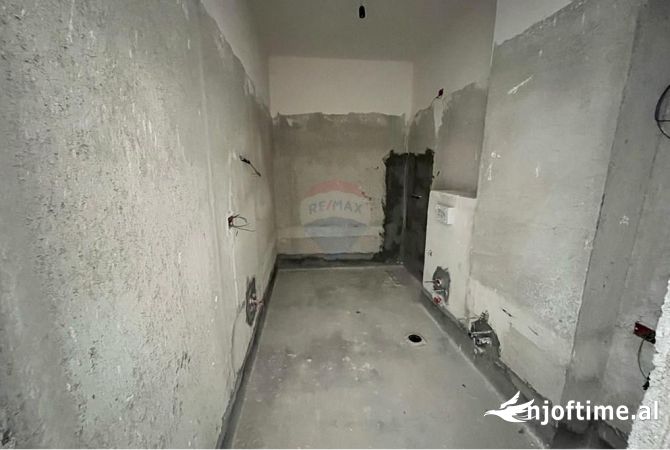 Shtepi ne shitje 1+1 ne Tirane - 180,000 Euro