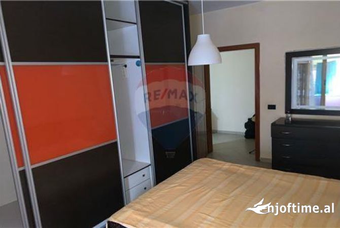 Shtepi me qera 2+1 ne Tirane - 40,000 Leke