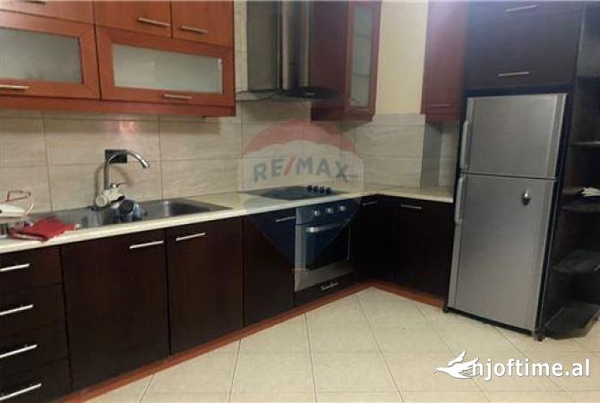 Shtepi me qera 2+1 ne Tirane - 40,000 Leke