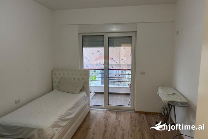 Shtepi me qera 2+1 ne Tirane - 800 Euro