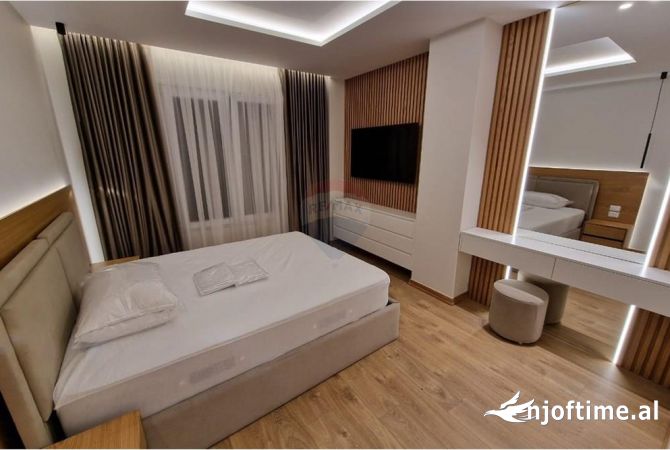 Shtepi me qera 2+1 ne Tirane - 1,000 Euro